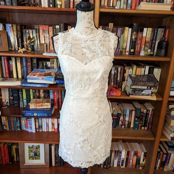 Lulu's white lace mini dress sz small nwt - Picture 1 of 7